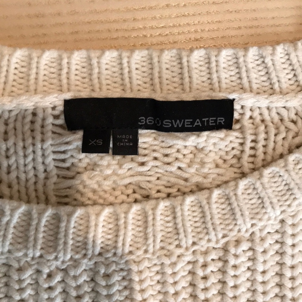 360 Sweater XS Cream with Navy EUC - Picture 6 of 8
